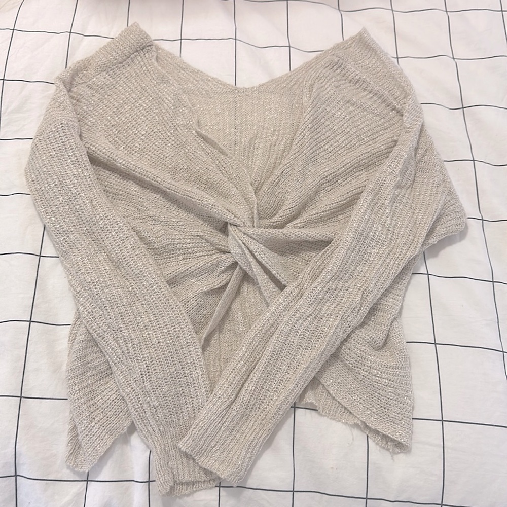 Open back sweater ✨✨ - Picture 1 of 1